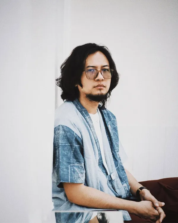 An outtake from my shoot with the talented musician Taba Chake. I love capturing artists in their element, even in the quiet moments between takes.