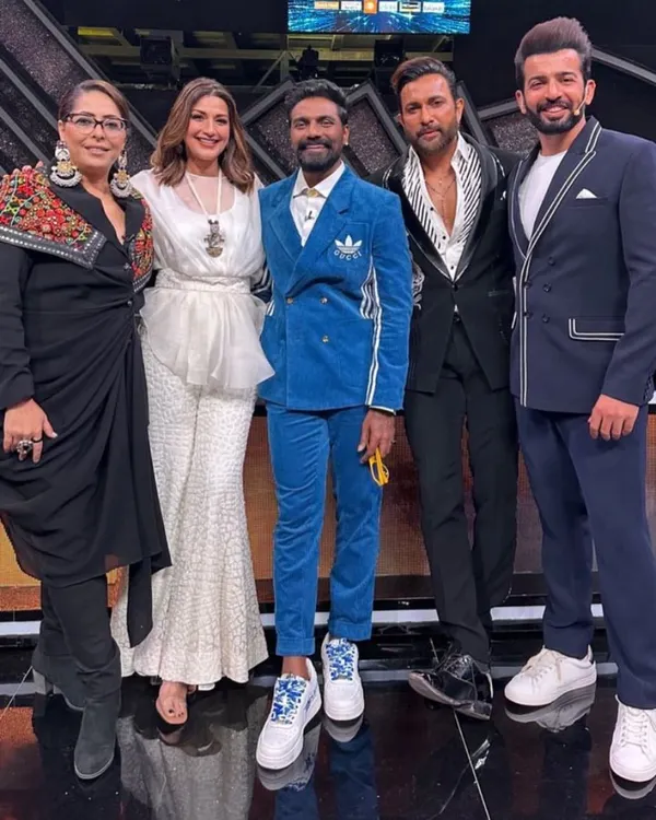 Actor and host Jay Bhanushali spotted on set wearing a custom black blazer with white row detailing that I designed for his television appearance.