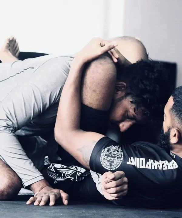Here, you can see a live No-Gi grappling exchange. I believe BJJ is like physical chess, and this moment shows the constant problem-solving needed to control an opponent and work towards a submission.