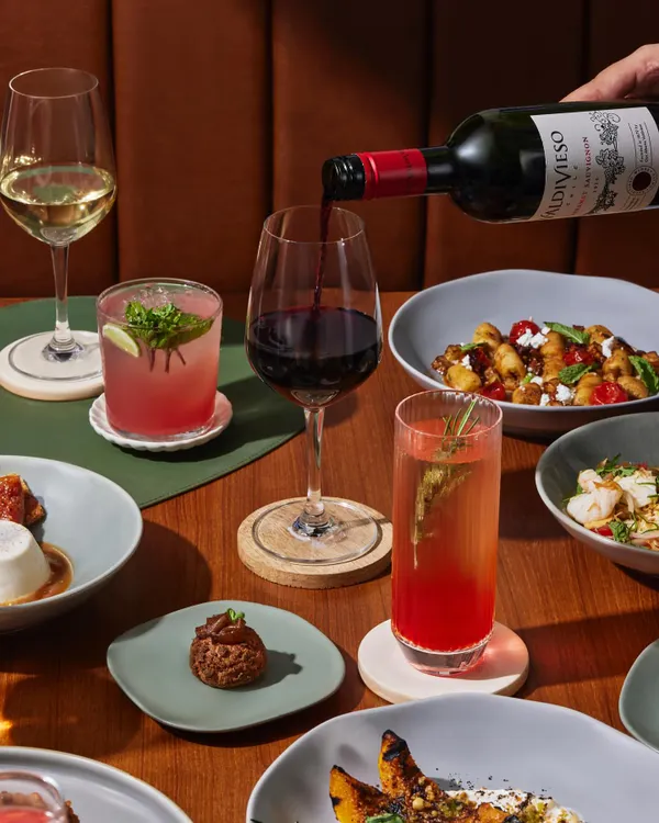 Wine and cocktails are an essential part of the brunch experience at Plats. We offer a curated selection to pair with your meal.