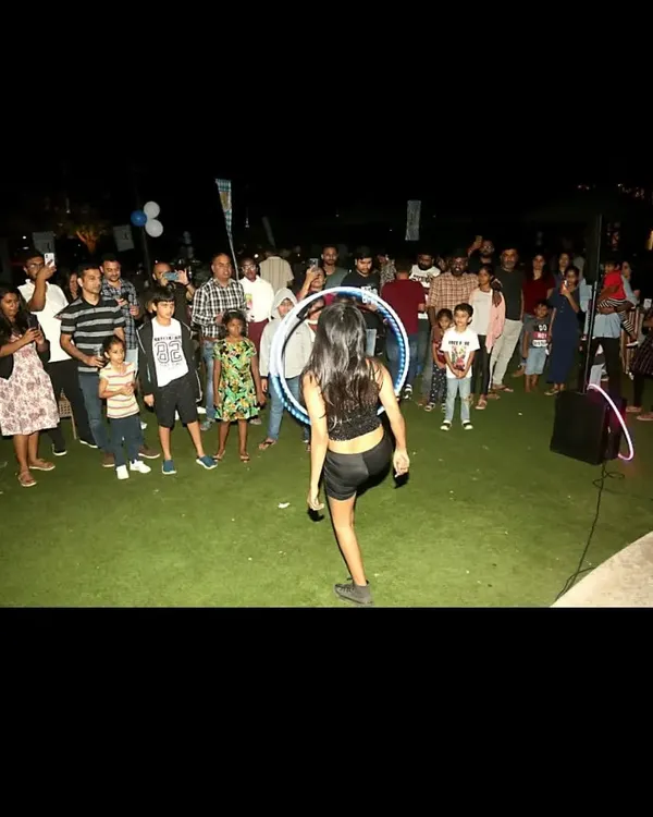 An LED hoop performance for a family-friendly crowd at 46 Ounces brewery. It's wonderful to see people of all ages enjoying the show.