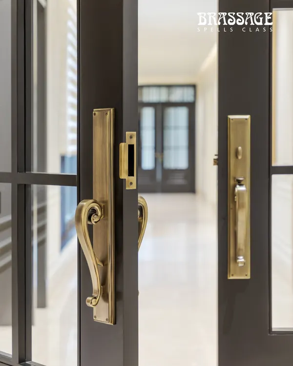 The Emperor Entrance Set, installed at an exquisite residence in Shahtoot Marg. Its bold, regal silhouette and detailed contours in an Antique Brass finish create a powerful first impression, speaking volumes about the refined space within.