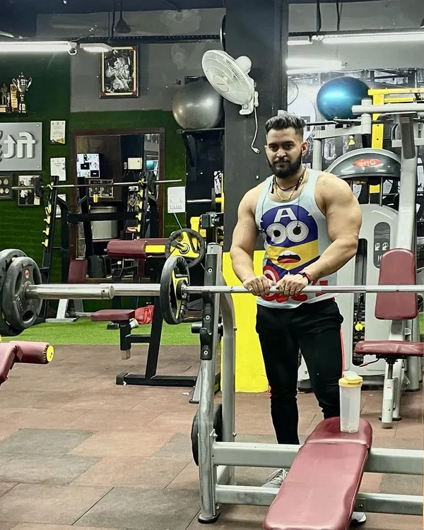 "सही वक्त पर करा देंगे हदो को अहसास! कुछ तालाब खुद को समन्दर समझ बेठे है!" I let my results do the talking. Stay hungry and prove them wrong.