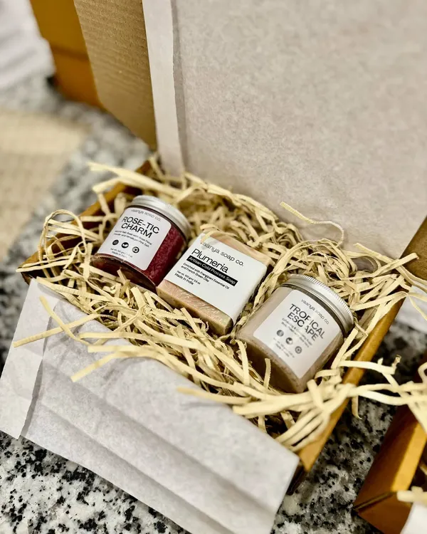 Timeless gifts, consciously curated. We recently crafted these bespoke, plastic-free gift sets for a special client, featuring our Plumeria soap, Rose-tic Charm salt soak, and Tropical Escape body polish. It's a celebration of elegance and care.