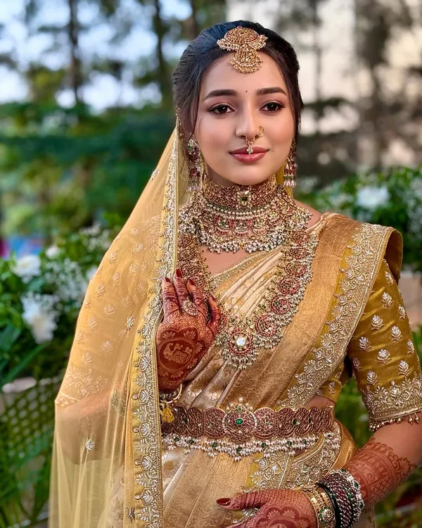A portrait of royal elegance. For Nischaya, I created a look that balances opulent tradition with a soft, modern touch, letting her natural grace shine through. This is the essence of my artistry: timeless, regal, and personally tailored.
