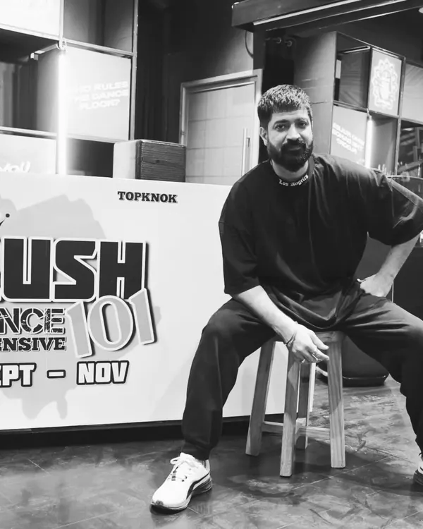 A black and white shot from the Rush 101 Dance Intensive in Mumbai. It's all about the love of dance.