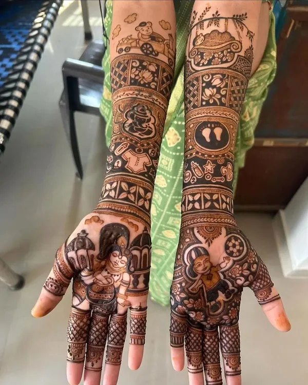 I had so much fun creating this special baby shower mehendi. The design tells a story with figures of a baby Krishna, a cradle, tiny footprints, and even a Ganesha for blessings. It’s the perfect way to celebrate the little one on the way. ❤️
