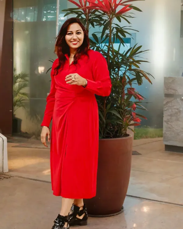 Slaying in red, a color that I feel radiates power, confidence, and passion. This is the energy I bring to my role as a corporate host and anchor.