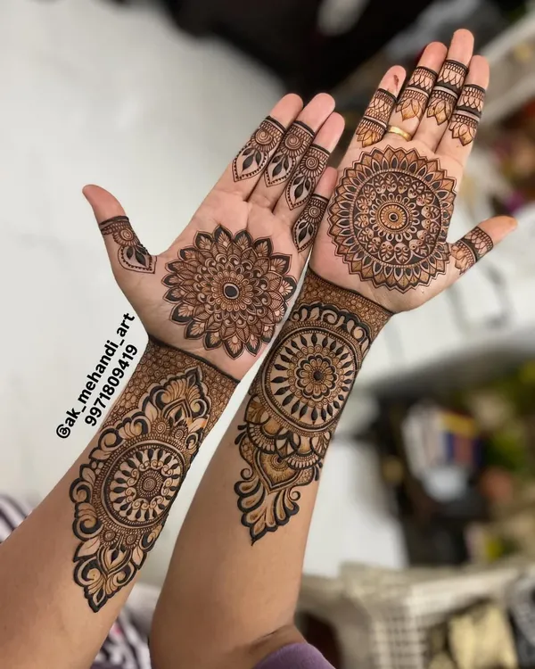 A classic and perfectly executed mandala design. The intricate layers and sharp lines make this a timeless and eye-catching choice for any occasion.