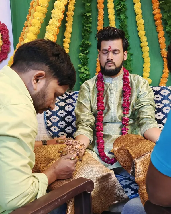 Mehandi for the groom is an important tradition. Here I am applying a simple yet meaningful design for the groom, a small part of the wedding rituals.
