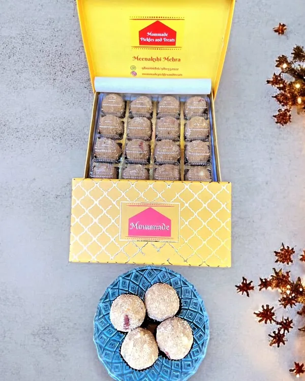A box of my Panjiri Ladoos, ready to be shared. I make these with roasted atta, pure ghee, and lots of nuts, following my family's recipe. They are perfect for a wholesome, energizing treat, especially during winter.