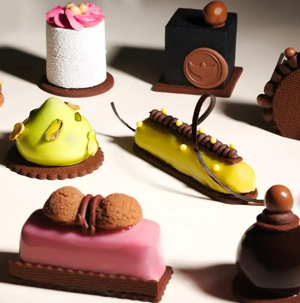 A stunning array of entremets and pastries I shot for Morde Chocolate, showcased at the AAHAR 2025 expo. This image demonstrates my ability to capture a wide range of complex, high-end desserts in a single, impactful shot.