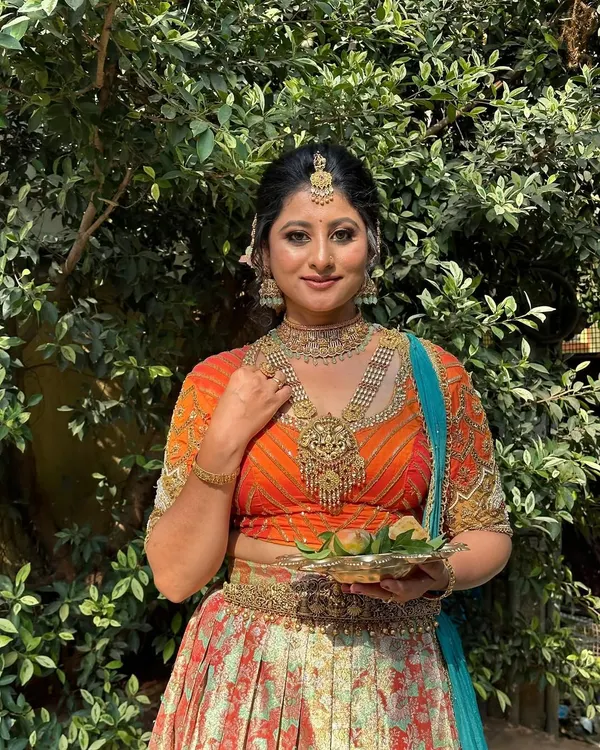 Wishing everyone a happy and prosperous Ugadi. Here is a festive look I created to celebrate the new year.