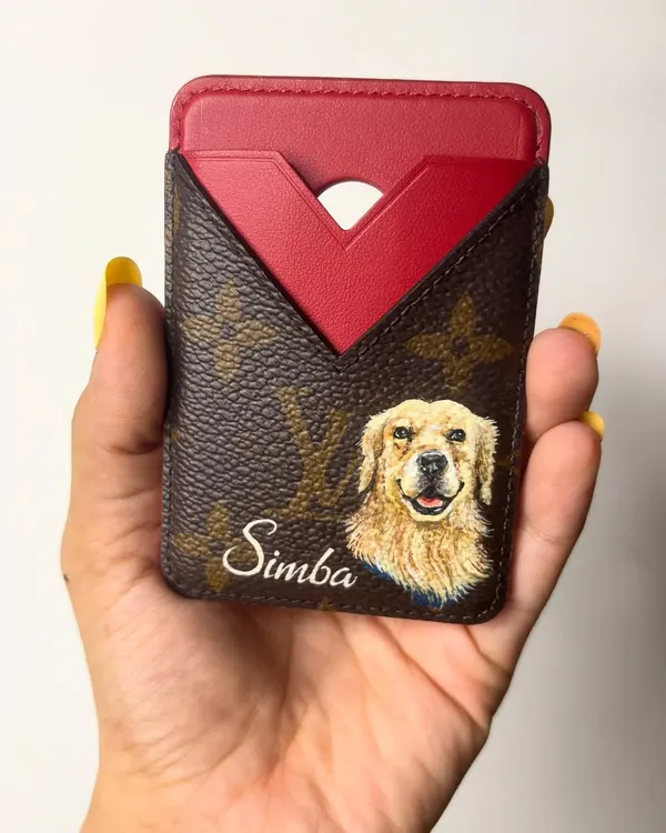 A close-up of the adorable Simba portrait on the custom Louis Vuitton card holder. Capturing that happy expression was my main goal.