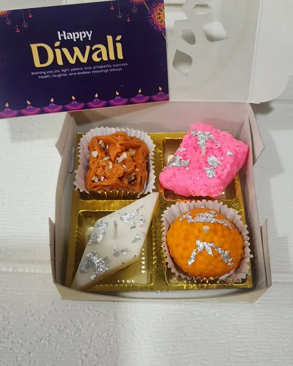 This assorted Mithai Candle Hamper is one of my most loved creations. It features a mix of my most realistic sweet-themed candles like Motichoor Ladoo and Kaju Katli, all made from natural soy wax and beautifully packed for Diwali gifting.