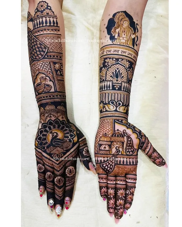This full bridal mehendi tells a divine story, featuring a beautifully detailed portrait of Lord Ram. I love creating such personalized and spiritual designs that hold deep meaning for the bride on her special day.