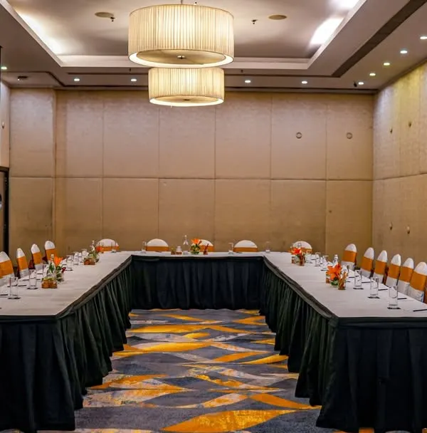 Our exquisite banquet venue is designed to elevate your conferences and events. With state-of-the-art facilities and personalized service, we create the perfect setting for a memorable gathering.
