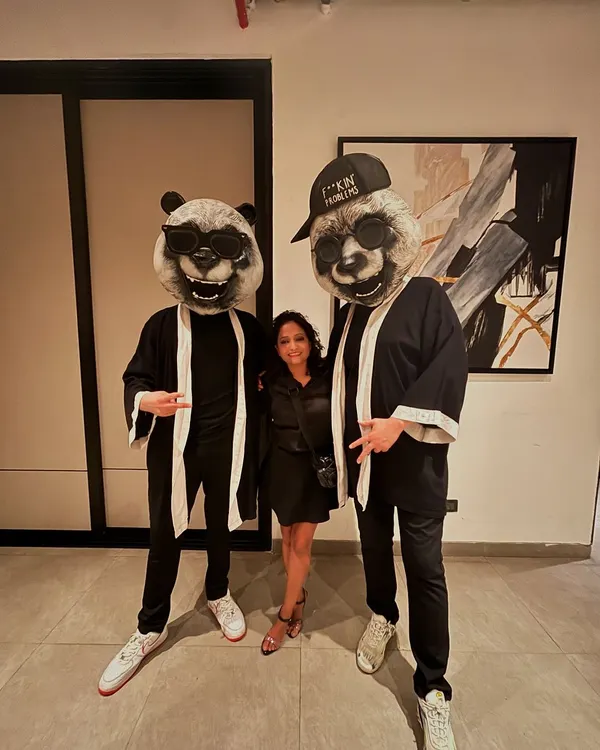 Hanging out with the awesome duo 'The Suit and Panda'. Collaborating and connecting with other artists is one of the best parts of this journey.