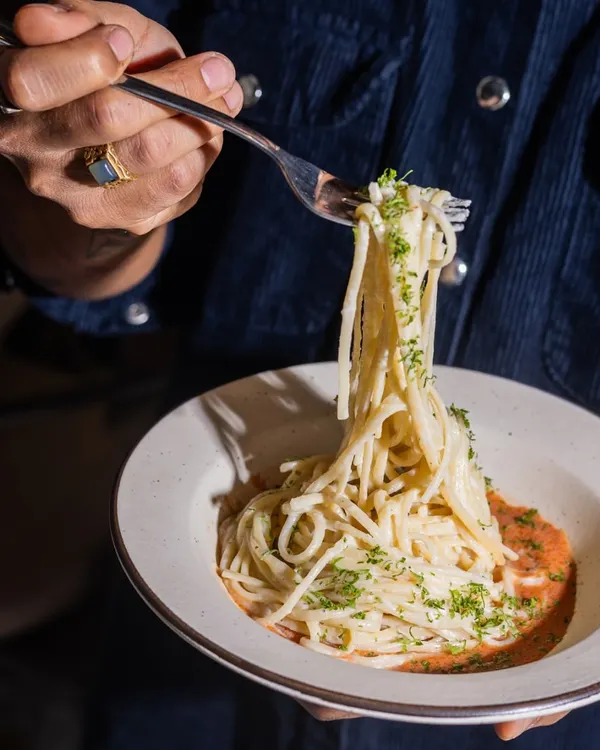 When it comes to pasta, I don’t mess around. This is my Vodka Pasta, a dish you'll remember long after the last bite, especially with its creamy sauce and perfect al dente spaghetti.