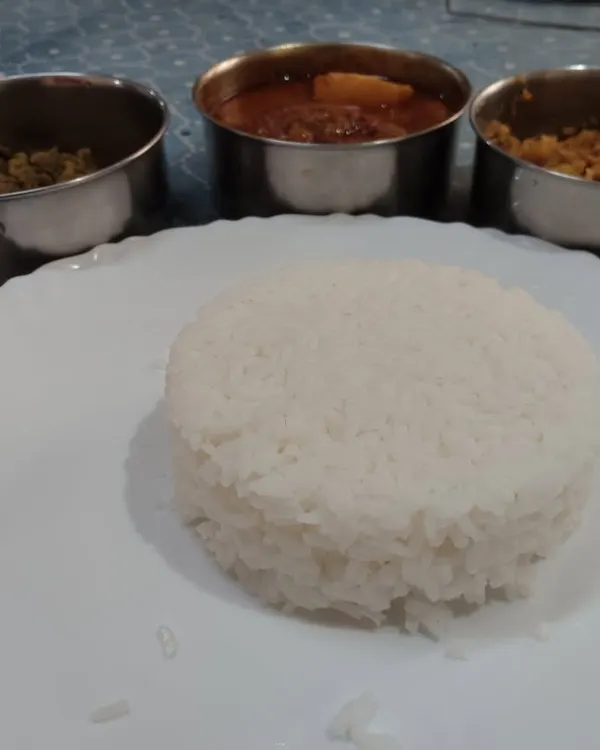 Craving a homestyle non-veg lunch? Our meal plate includes freshly steamed rice with a selection of curries and vegetable sides, all cooked with less oil and authentic spices.