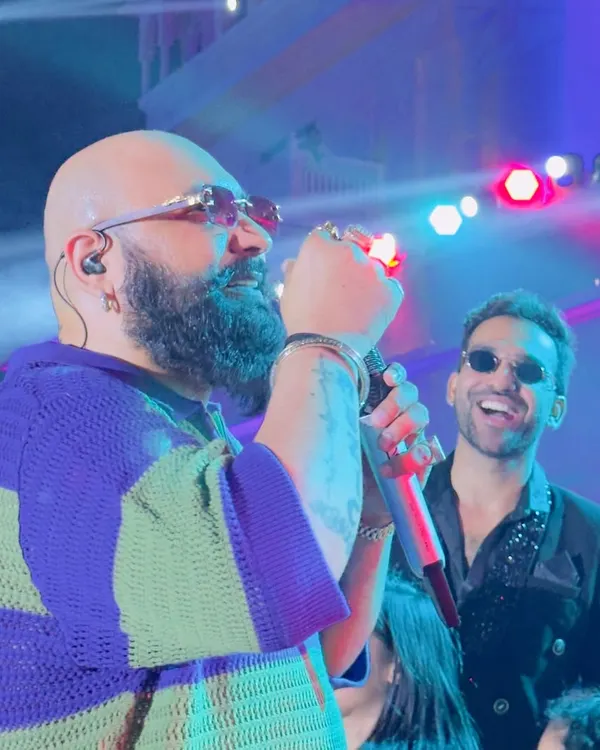 A dream come true moment, sharing the stage with the one and only B Praak. The energy was absolutely electric, and it was an honor to host for such an amazing artist.