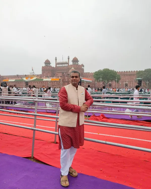 We are immensely proud that our respected teacher, Prof. Balkrishna Sharma, was specially invited by the Ministry of Ayush to the Independence Day celebrations at the Red Fort in Delhi. This honor reflects his dedicated contribution to the field of yoga.