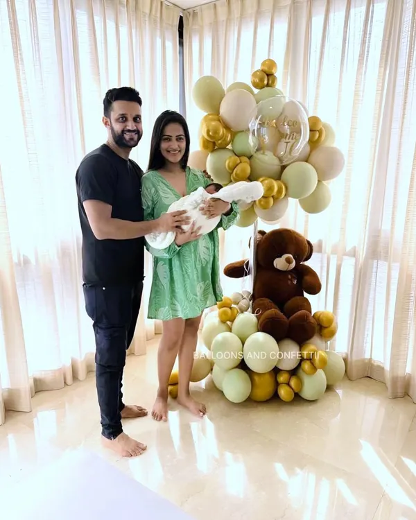 Such a privilege to be part of these precious moments. A beautiful family welcomes their newborn home with my custom teddy bear balloon bouquet.