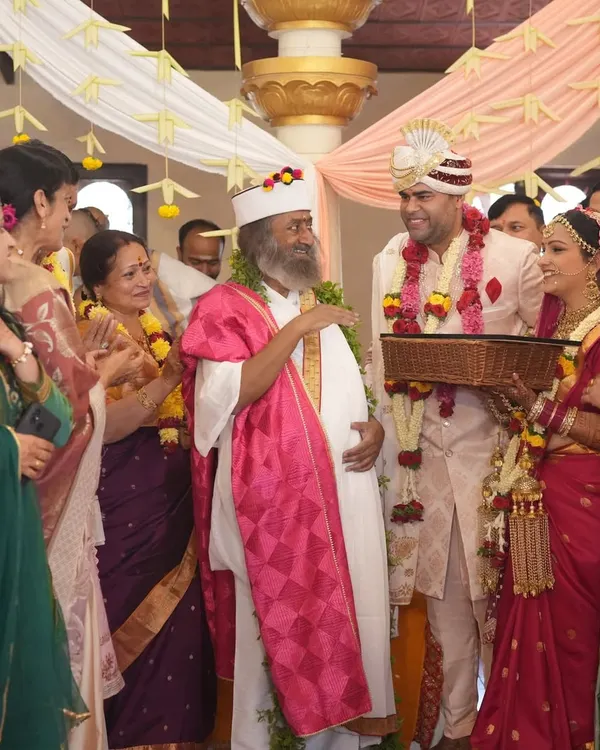 Deep and Shagun, a Happiness Teacher and a techie, received blessings from Gurudev at their wedding. Their union, originating from Prayagraj and Shimla, is a beautiful example of a partnership founded on grace.