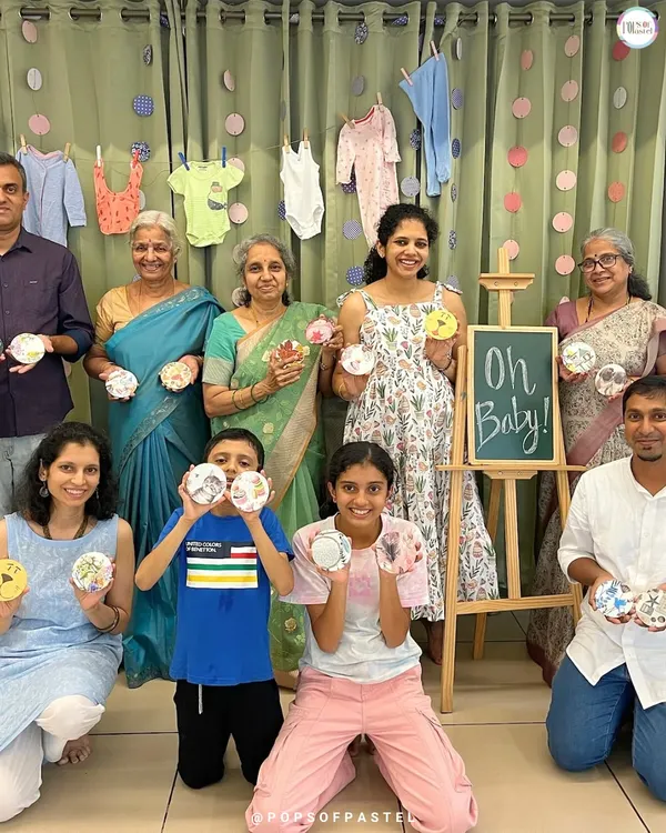 A beautiful moment from a baby shower art party we hosted. We love seeing families and friends of all ages come together to celebrate and create personalized keepsakes for the mom-to-be.