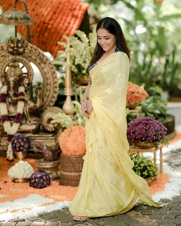 This beautiful, sunny yellow saree is one of my absolute favourites. It's so lightweight and drapes beautifully, making it perfect for any special occasion, just like this lovely client who wore it for a festive celebration. The fabric feels amazing and the colour is pure happiness.