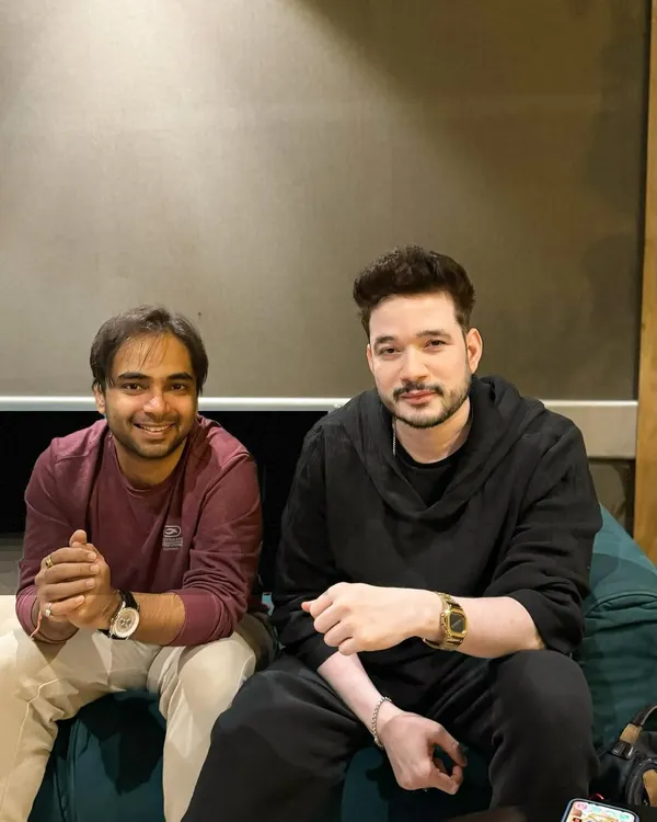 A great session recording background music for a film score with the amazing composer Aanand Bajpai. I enjoy the process of shaping a track to fit the emotion of a scene.