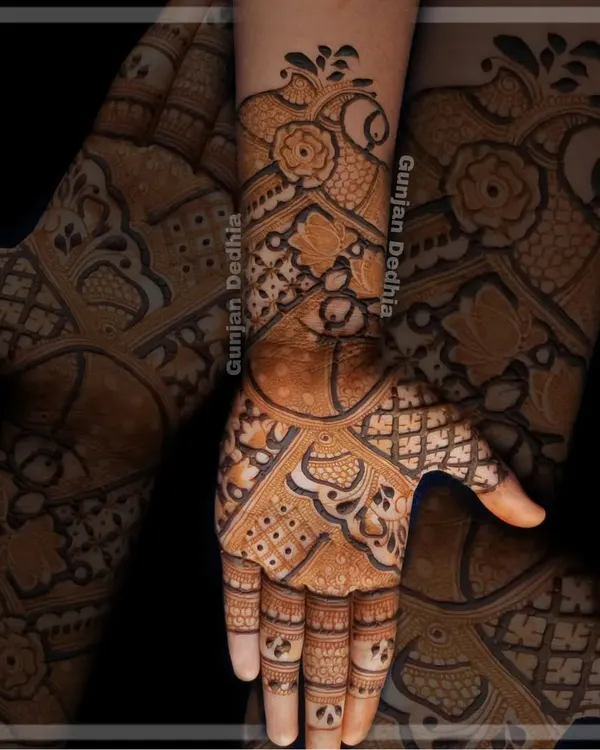 This is an example of a detailed Indian mehendi design that I created as a live demonstration for my students. It combines floral motifs, paisleys, and intricate check patterns, covering techniques like shading and filling that are fundamental to creating a rich, traditional look.