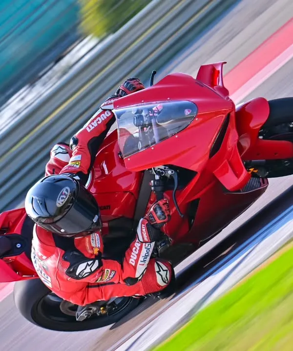 This is the feeling we chase. A perfect line, a deep lean, and the raw power of a superbike on a world-class track. This is what we help you achieve, safely and with expert guidance.