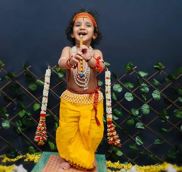 This little one made the most adorable Krishna. His mom had this vision for a shoot before his Mundan ceremony, and I was so happy to help create this memory for them.