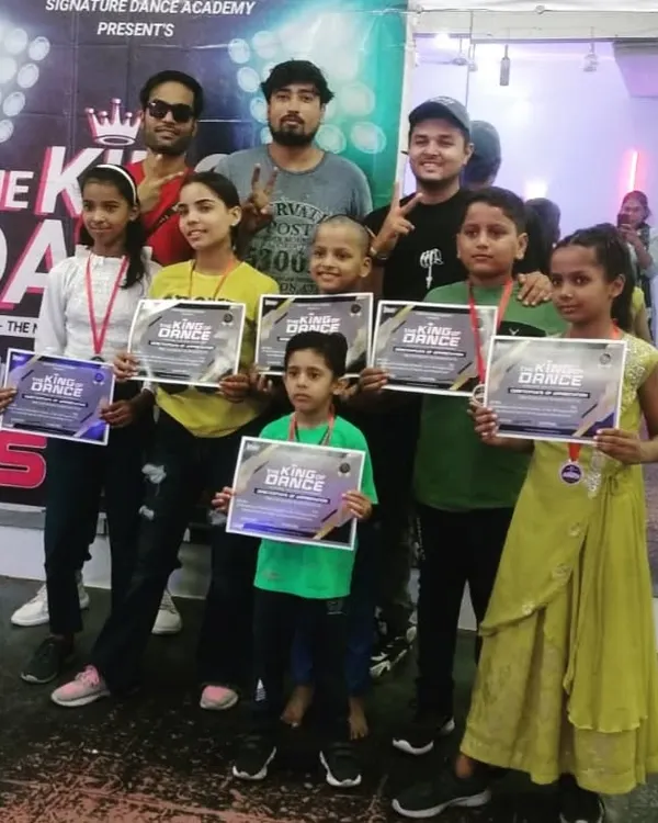 So proud of my students! This is our team from The King of Dance audition, and every single one of them came ready to perform. Seeing them hold their certificates makes all the hard work worth it. ❣️