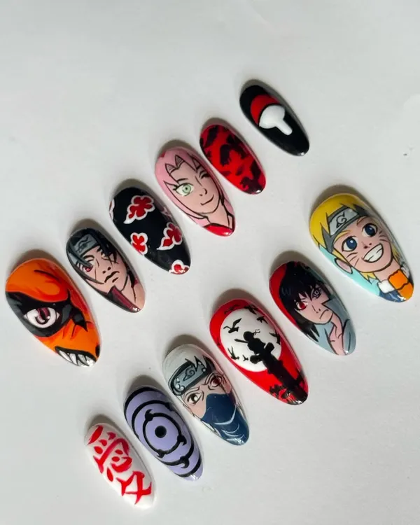 Believe it! I poured hours into hand-painting this custom Naruto press-on set. You've got Naruto, Sasuke, Sakura, and Kakashi, plus iconic symbols like the Akatsuki cloud and Sharingan. This reusable nail set is perfect for any shinobi who wants to show off their ninja way.
