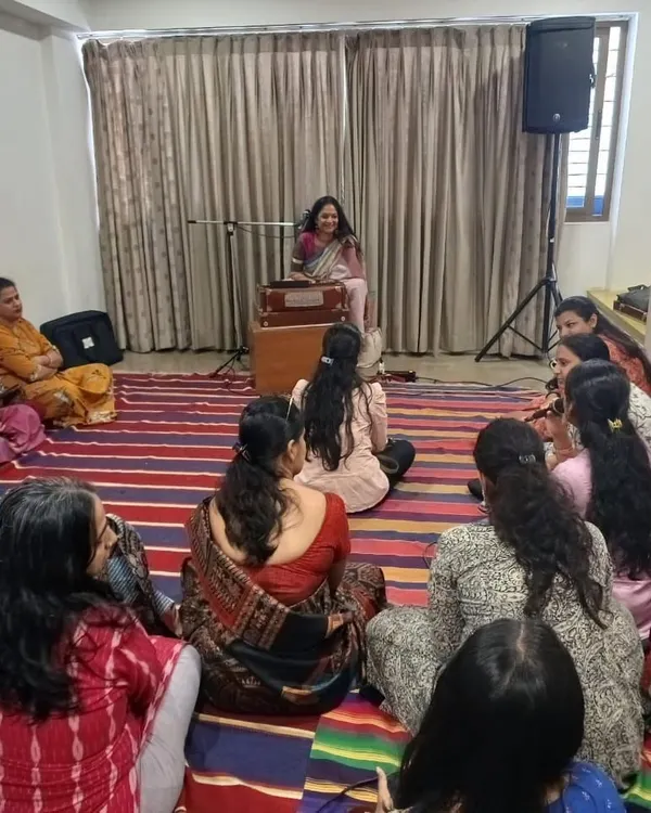 Leading a Bhavageethe workshop for a group of enthusiastic learners. In these sessions, we sit together, discuss the nuances of poetry, and I guide the participants through the melodies of beloved Kannada songs.