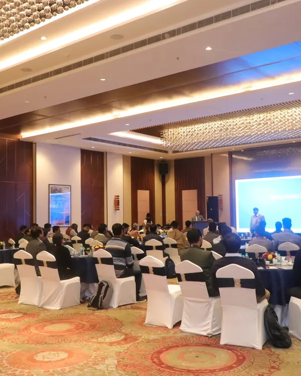 Here is a view of the room during a corporate conference and fun evening I hosted. I am experienced in working in various event settings, from formal seminars to relaxed team parties, and I collaborate closely with event managers to ensure the program runs smoothly.
