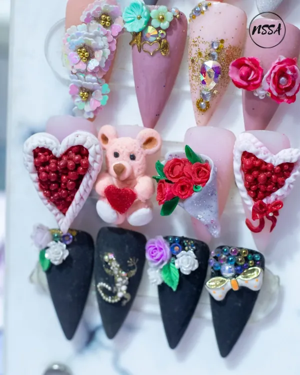A showcase of my love for 3D art. Here you can see a variety of sculpted designs, including a fuzzy teddy bear, a bouquet of roses, and intricate heart patterns, all crafted by hand.