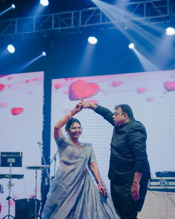 A sweet, simple moment during a couple's dance. We focus on creating choreography that feels natural and comfortable, allowing your genuine emotions to shine through on stage.