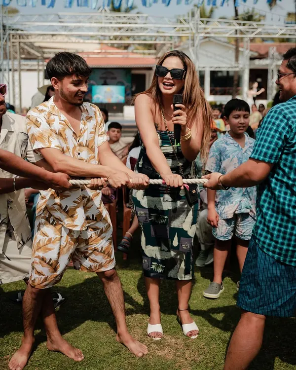 Nothing brings out the friendly rivalry between the ladkiwale and ladkewale like a classic game of tug-of-war. It's all about the fun and creating memories that last a lifetime.