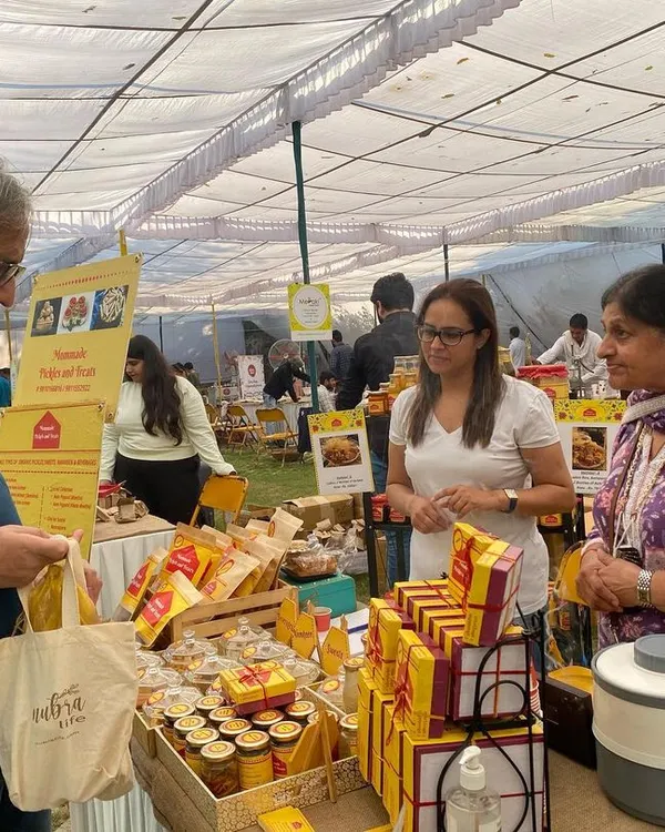 I was so happy to have journalist Ravish Kumar visit my stall at the Sunder Nursery market. It’s always a joy to share my homemade ladoos and treats with everyone.