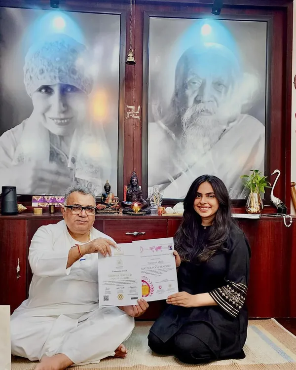 A truly blessed moment receiving my 500-level certificate from Swami Vidyanand ji. This path of learning and teaching is a continuous journey, and I am grateful to my gurus for their guidance.