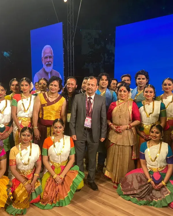 With the full cast of our thematic dance production for the 17th Pravasi Bharatiya Divas. It was an honor to bring together so many talented artists for this national event.