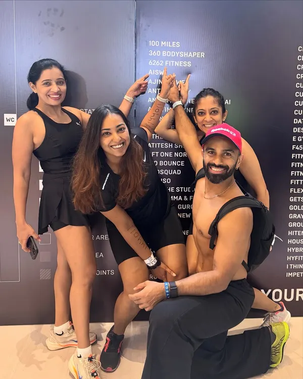 Celebrating with some of the 150+ individuals I trained for the HYROX race. Seeing my clients smash their goals, with many first-timers and podium finishers, is the most fulfilling part of being a coach.