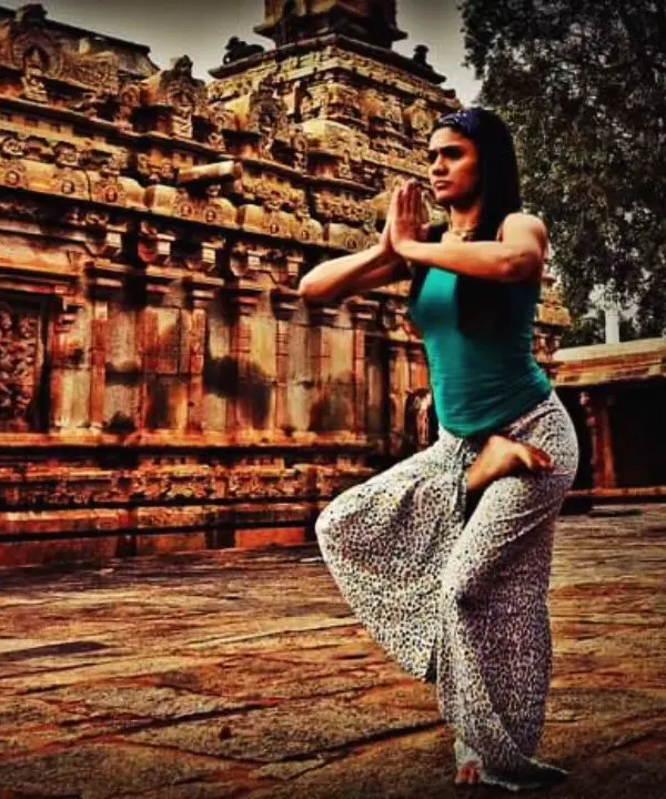 This image captures the stillness and devotion at the heart of my practice. Finding balance in life, like in this Vrikshasana or tree pose, begins with a steady mind and a connection to our roots.