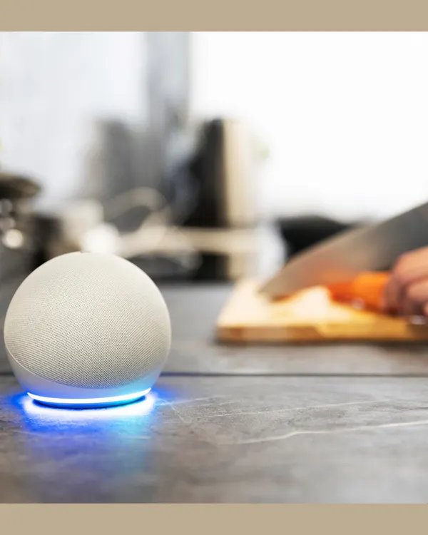 We integrate voice control into every part of your home, including the kitchen. An Amazon Alexa device on the countertop allows for hands-free control, perfect for setting timers, playing music, or adding items to your shopping list while you cook.