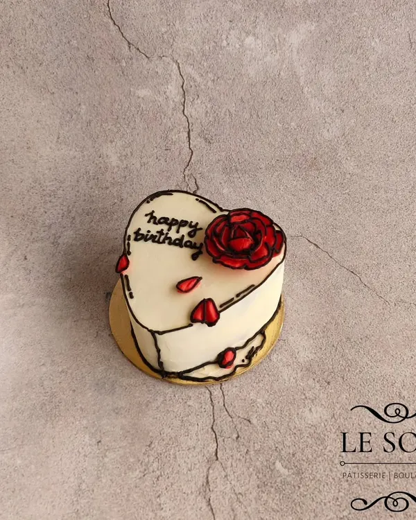 My heart-shaped bento cake in a rich chocolate truffle flavour. This tiny cake is perfect for a romantic gesture or a birthday surprise for one.
