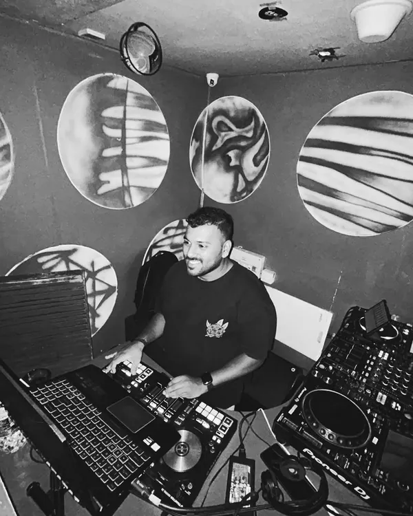 A shot from my residency at 145 Cafe and Bar in Andheri. I love the vibe of this place and the crowd is always ready to party.