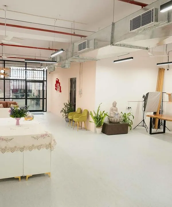 A wide shot of our new, spacious office and workshop. This is the dream we worked towards for four years, a space that reflects our passion for gifting.